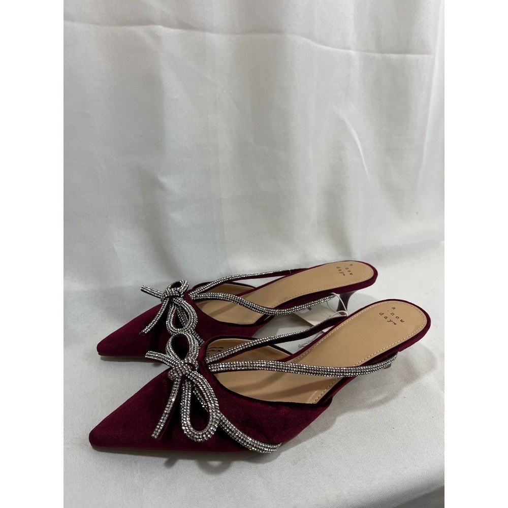 A New Day Womens Burgundy Velvet Rhinestone Bow Kitten Heel Mules Size 10 NEW